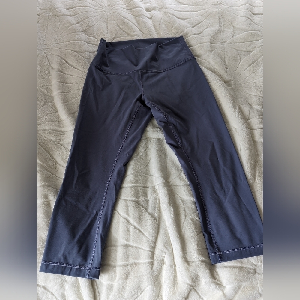 Lulu align sz 8